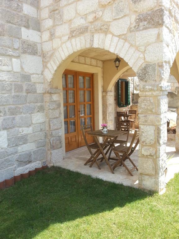 Dvori svetog Mihaela Apartment Sibenik Bilik gambar
