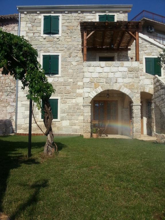 Dvori svetog Mihaela Apartment Sibenik Bilik gambar
