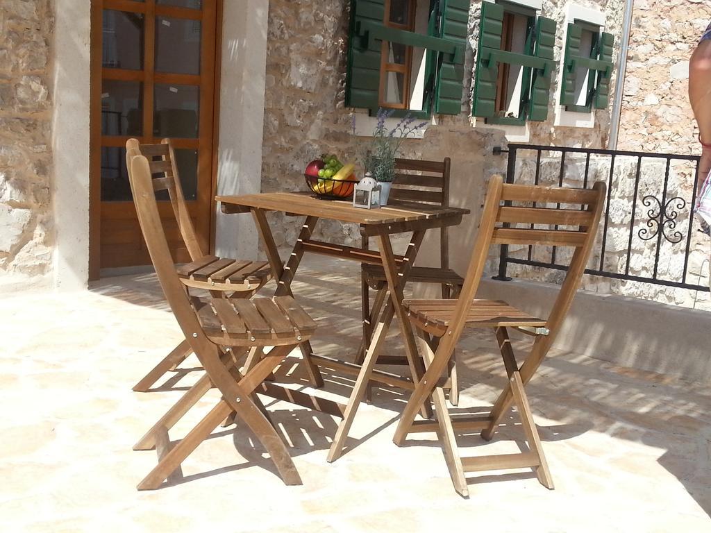 Dvori svetog Mihaela Apartment Sibenik Bilik gambar