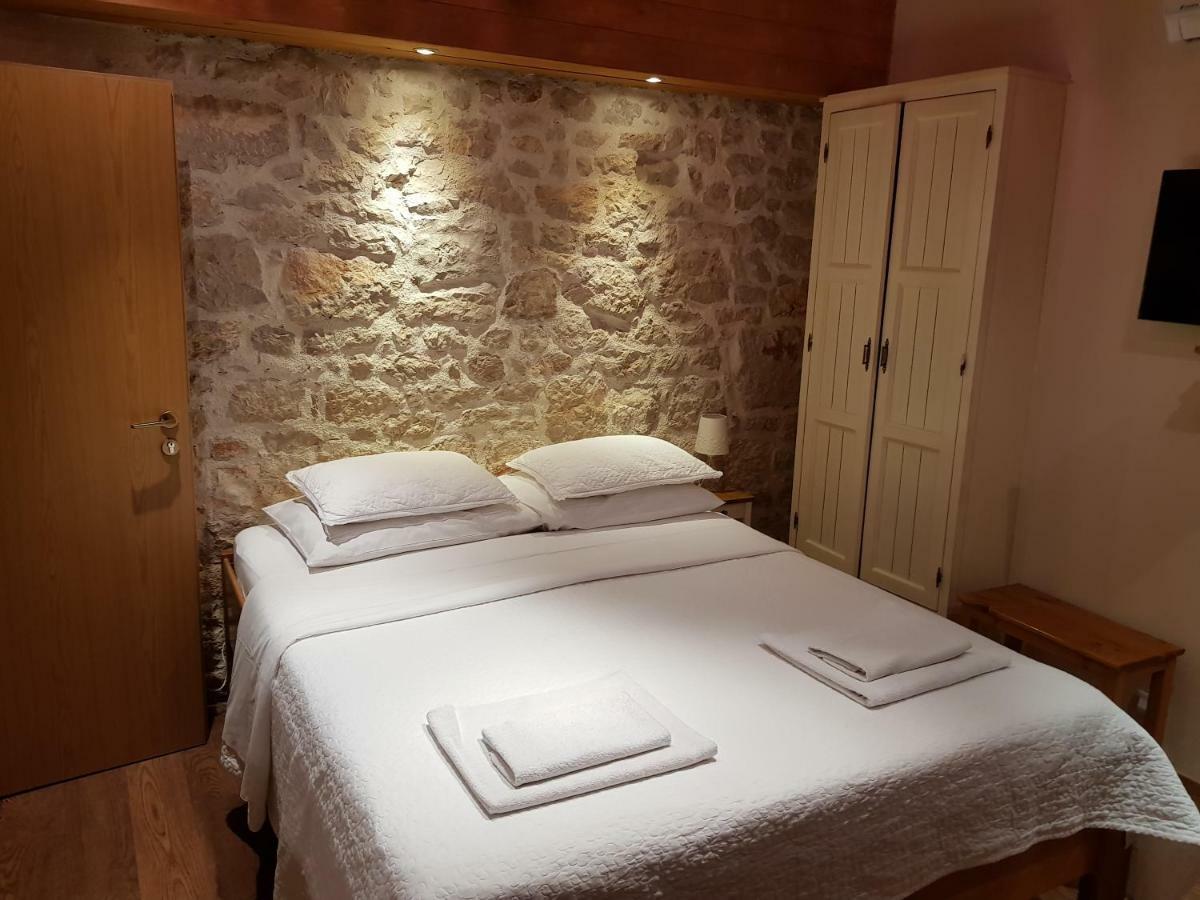 Dvori svetog Mihaela Apartment Sibenik Luaran gambar
